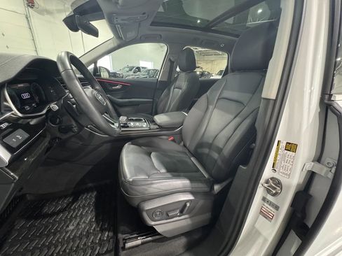 Used 2023 Audi Q7 2.0T Premium w/ Convenience Package image 9