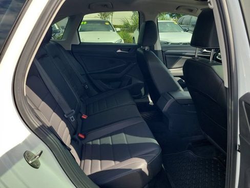 Certified 2024 Volkswagen Jetta SE FWD image 8