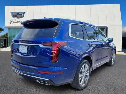 Certified 2024 Cadillac XT6 Premium Luxury FWD image 3