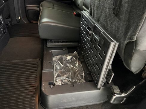 Used 2018 Nissan Titan PRO-4X w/ Pro-4x Convenience Package AWD/4WD image 48