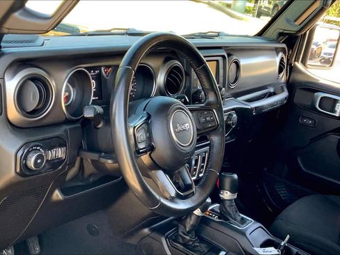 Used 2020 Jeep Wrangler Sport image 26