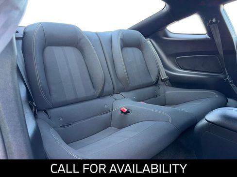 Used 2018 Ford Mustang Coupe w/ Equipment Group 101A RWD image 18