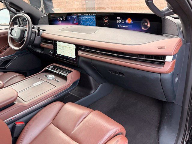 Used 2025 Lincoln Navigator Reserve AWD/4WD image 14