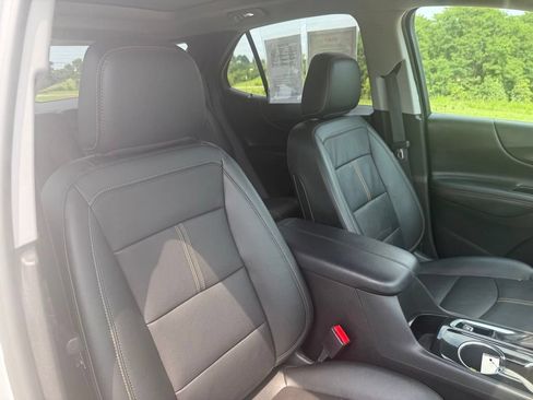 Used 2022 Chevrolet Equinox Premier FWD image 25