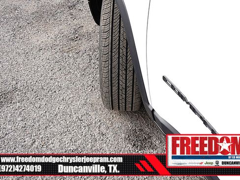 New 2026 Jeep Compass Latitude image 44