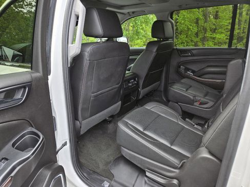 Used 2018 GMC Yukon XL SLT w/ Premium Edition AWD/4WD image 26