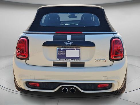 Used 2019 MINI Cooper S w/ Premium Package image 5