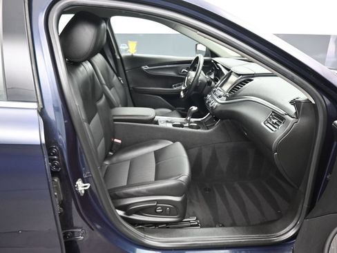 Used 2019 Chevrolet Impala LT FWD image 40