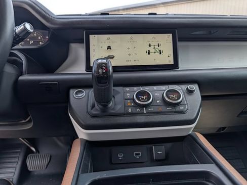 Used 2020 Land Rover Defender 110 AWD/4WD image 17