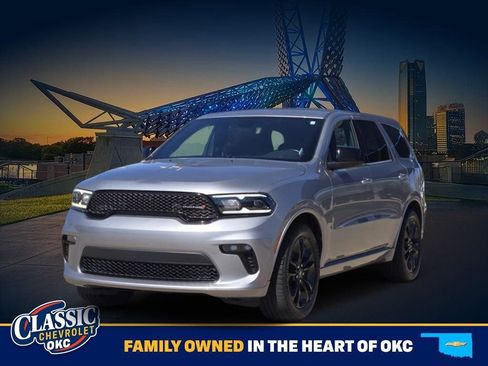 Used 2021 Dodge Durango SXT image 3