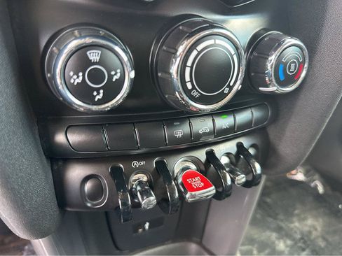 Used 2019 MINI Cooper 2-Door Hardtop FWD image 24