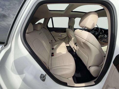 Used 2020 Mercedes-Benz GLC 300 4MATIC image 24
