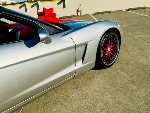 Used 2007 Chevrolet Corvette Coupe w/ Preferred Equipment Group image 17