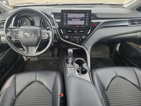 Used 2023 Toyota Camry SE image 9