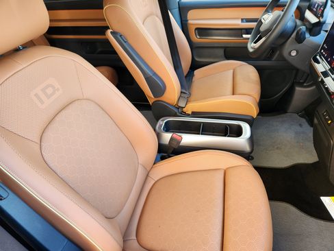 New 2025 Volkswagen ID. Buzz Pro S image 29