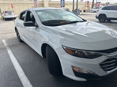 Used 2020 Chevrolet Malibu LS w/ LPO, Convenience Package 1 FWD image 1