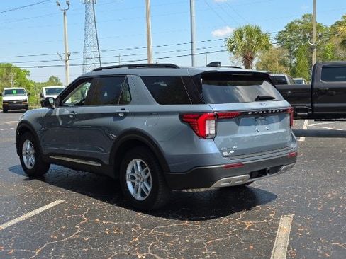 Used 2025 Ford Explorer Active w/ Active Comfort Package image 10