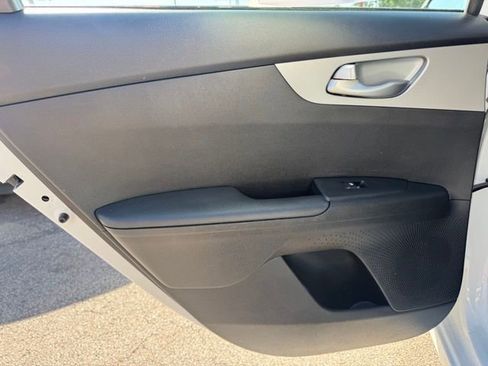 Certified 2023 Kia Forte LXS image 9