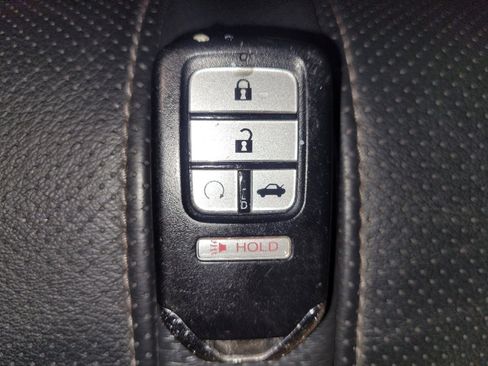 Used 2018 Honda Civic EX-L image 32