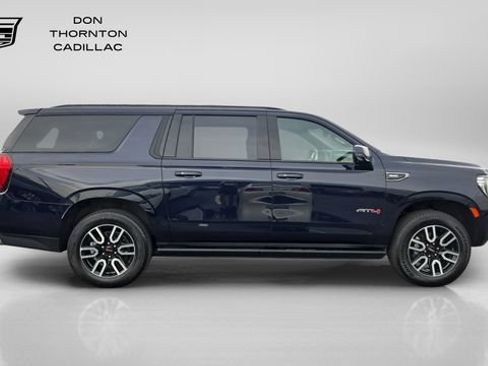 Used 2022 GMC Yukon XL AT4 w/ Technology Package AWD/4WD image 6