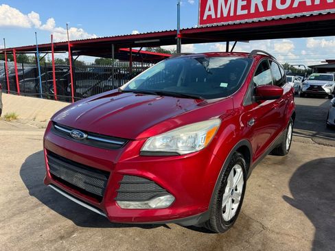 Used 2016 Ford Escape SE w/ Equipment Group 201A image 1