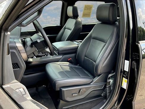 Used 2025 Ford F150 Lariat w/ Equipment Group 502A High AWD/4WD image 24