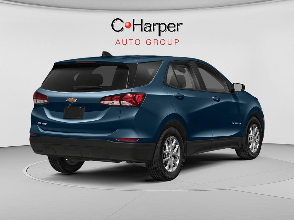 Used 2022 Chevrolet Equinox LT AWD/4WD image 2