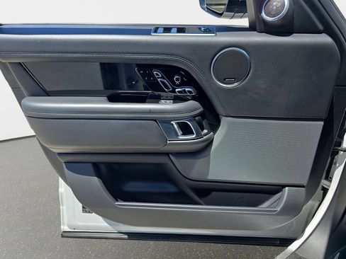 Used 2019 Land Rover Range Rover Supercharged AWD/4WD image 30