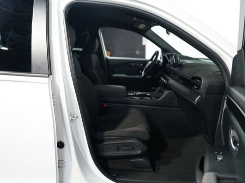 Used 2023 Honda Pilot Sport image 35