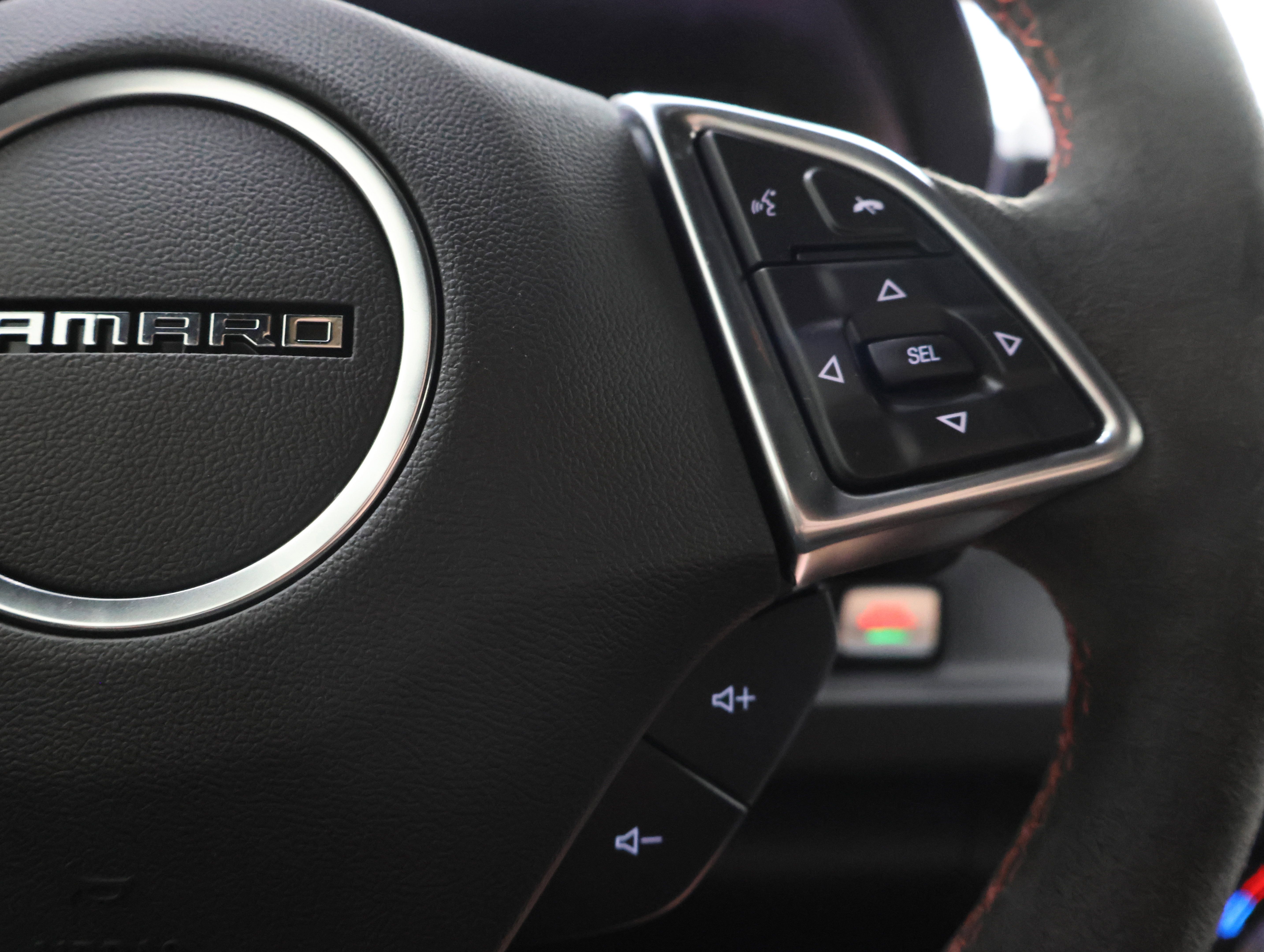 Used 2019 Chevrolet Camaro ZL1 RWD image 14