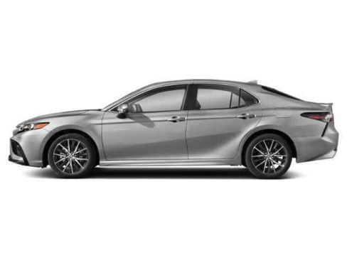 Used 2022 Toyota Camry SE FWD image 3