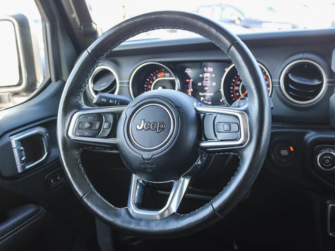 Used 2022 Jeep Wrangler Unlimited Sahara w/ LED Lighting Group image 15