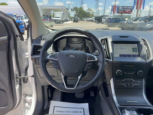 Certified 2019 Ford Edge SEL w/ Equipment Group 201A AWD/4WD image 32