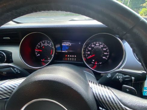 Used 2016 Ford Mustang Premium RWD image 22