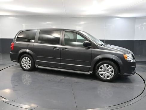 Used 2017 Dodge Grand Caravan SE w/ Power Window Group image 4