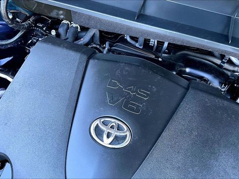 Used 2021 Toyota Highlander XLE image 43