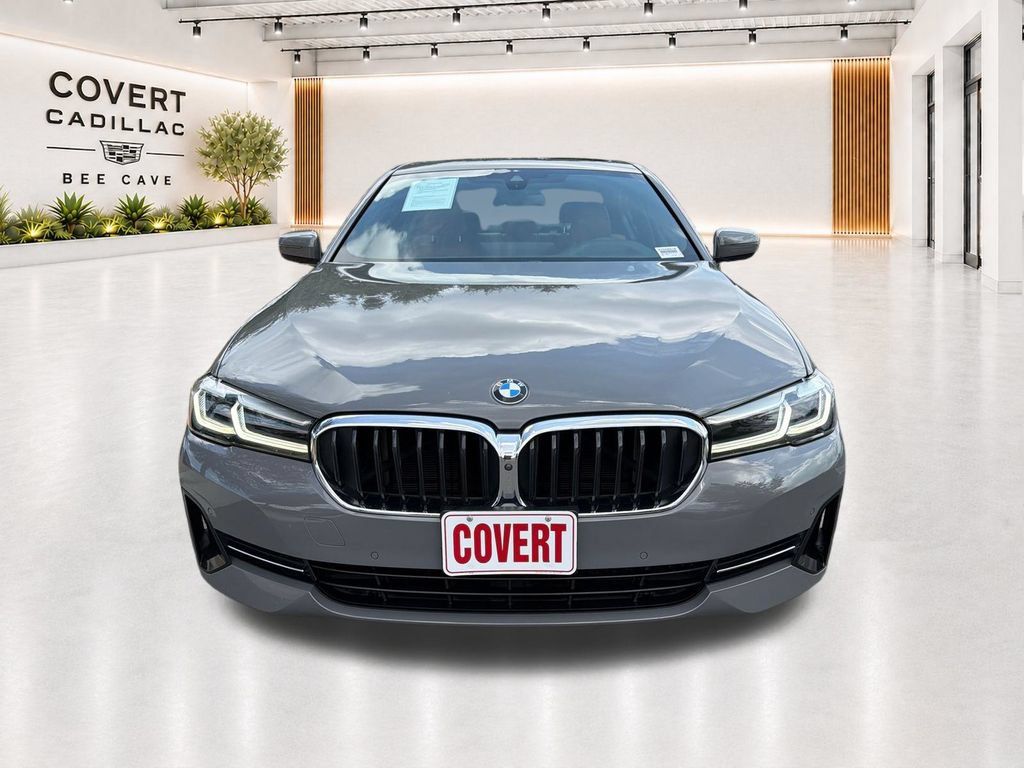 Used 2021 BMW 530i w/ Premium Package RWD image 3