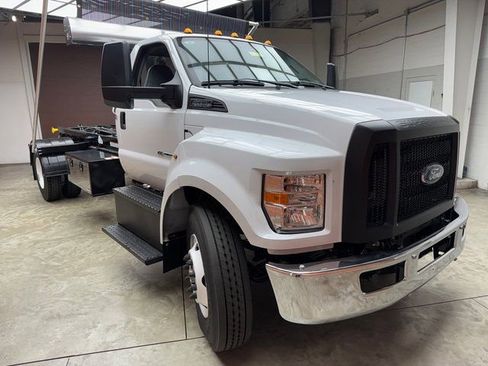 New 2026 Ford F650 2WD Regular Cab Super Duty image 6