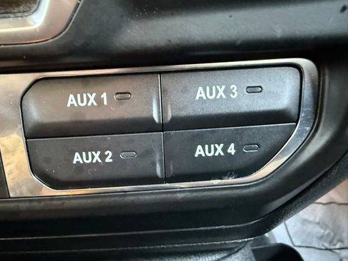 Used 2023 Jeep Wrangler Unlimited Sahara w/ Cold Weather Group image 27