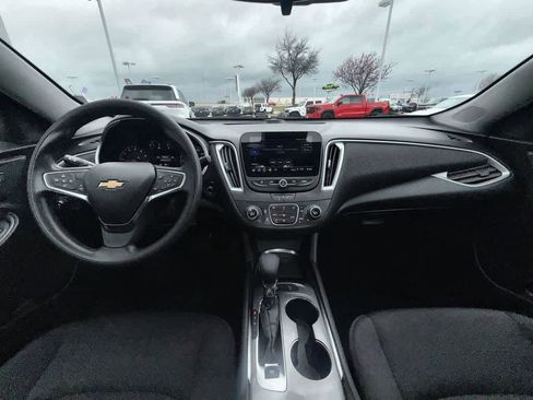 Used 2024 Chevrolet Malibu LT FWD image 15