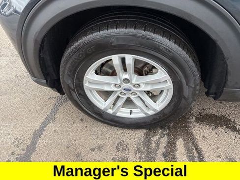 Used 2022 Ford Explorer XLT image 48