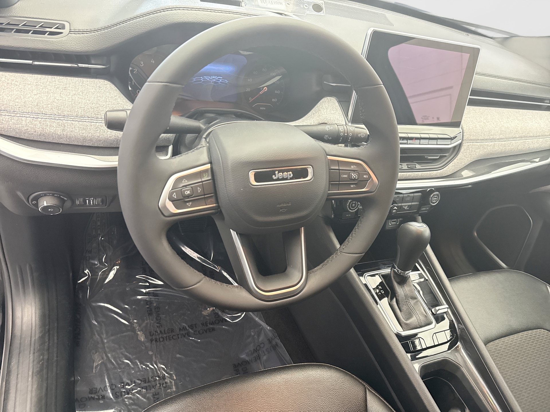 Used 2024 Jeep Compass Latitude AWD/4WD image 12