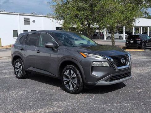 Certified 2023 Nissan Rogue SV FWD image 2