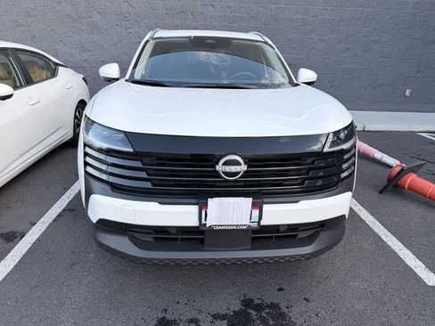 Certified 2025 Nissan Murano SV image 2