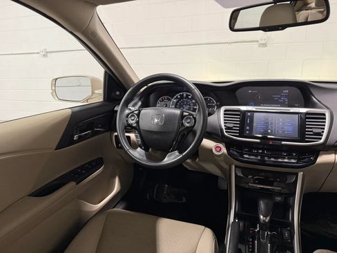 Used 2017 Honda Accord EX-L image 23