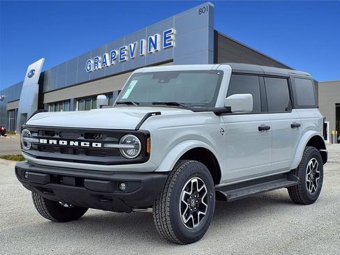 New 2026 Ford Bronco Outer Banks AWD/4WD image 8