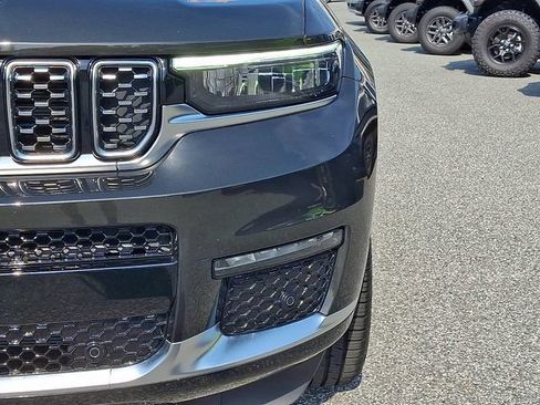 Used 2024 Jeep Grand Cherokee L Summit AWD/4WD image 9