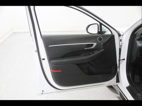 Certified 2026 Hyundai Sonata SEL FWD image 4