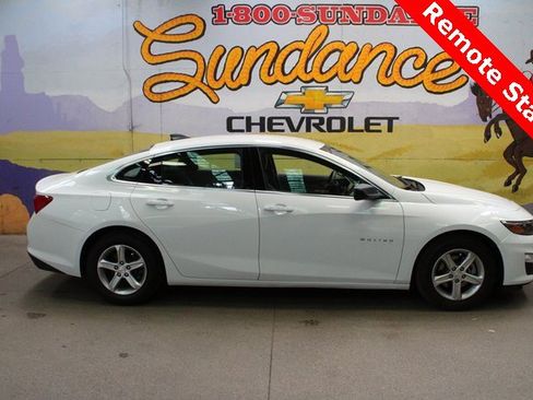 Used 2021 Chevrolet Malibu LS image 1