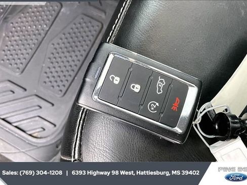 Used 2021 Jeep Grand Cherokee L Limited image 8